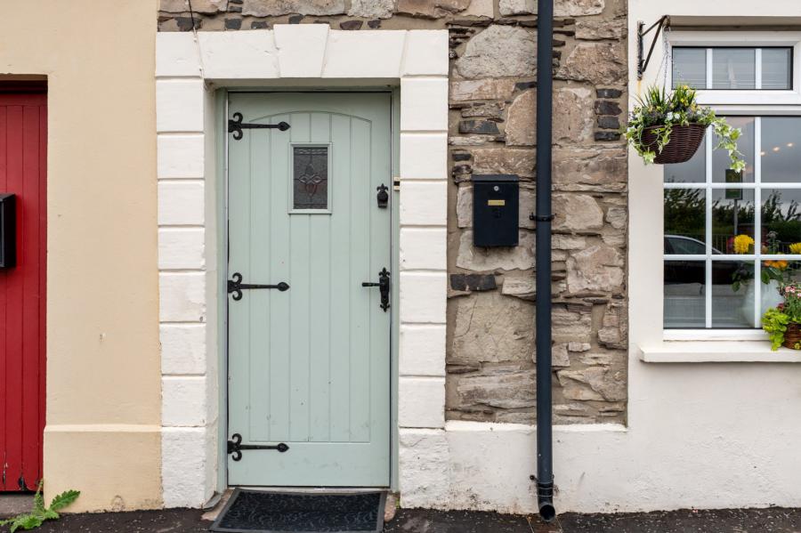 6 Belfast Road
