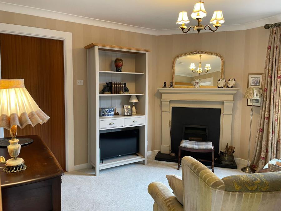 3 Lynnehurst Park