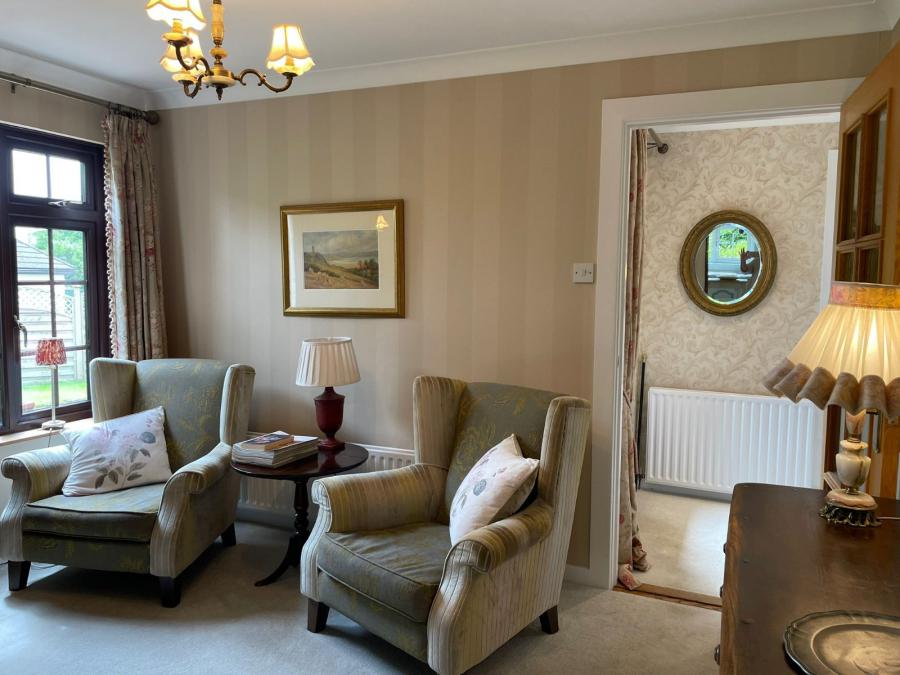 3 Lynnehurst Park