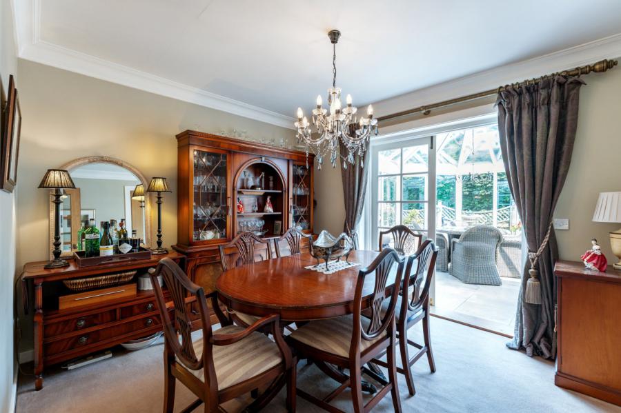 3 Lynnehurst Park