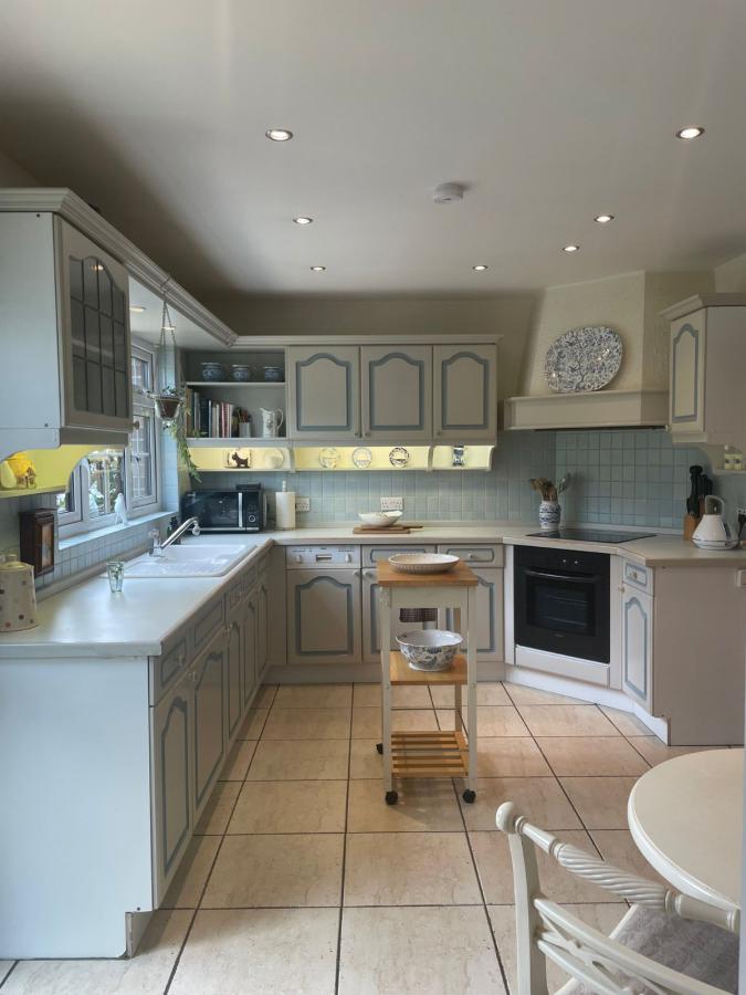 3 Lynnehurst Park