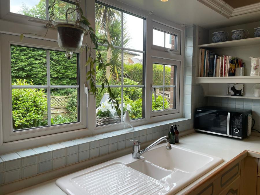3 Lynnehurst Park