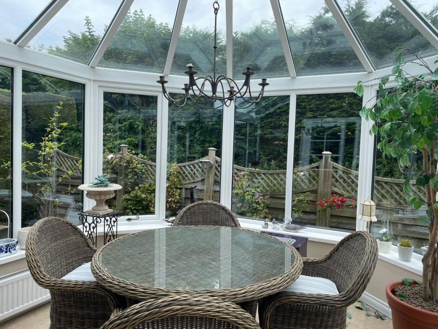 3 Lynnehurst Park