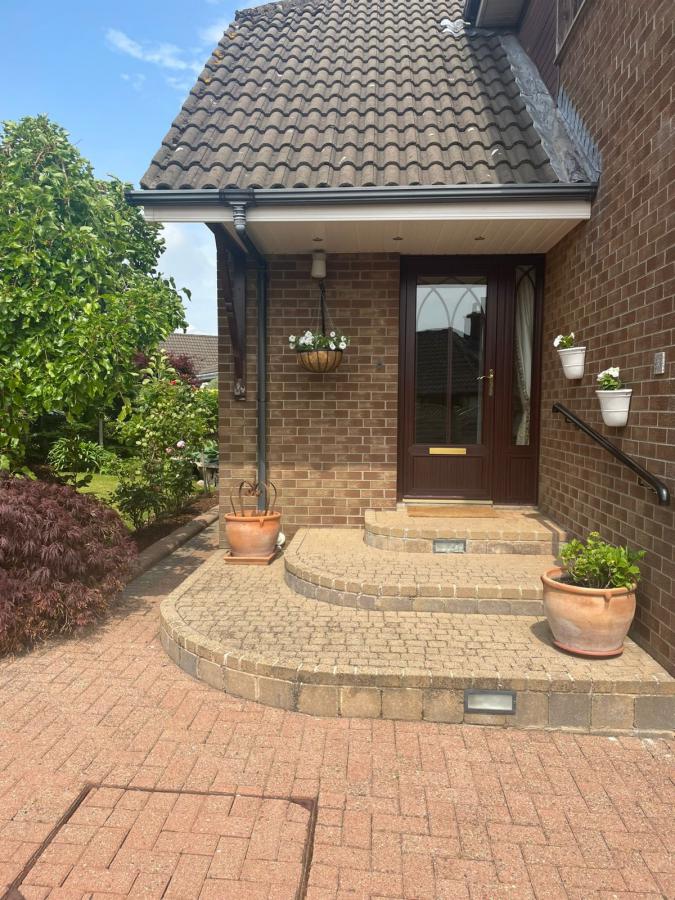 3 Lynnehurst Park