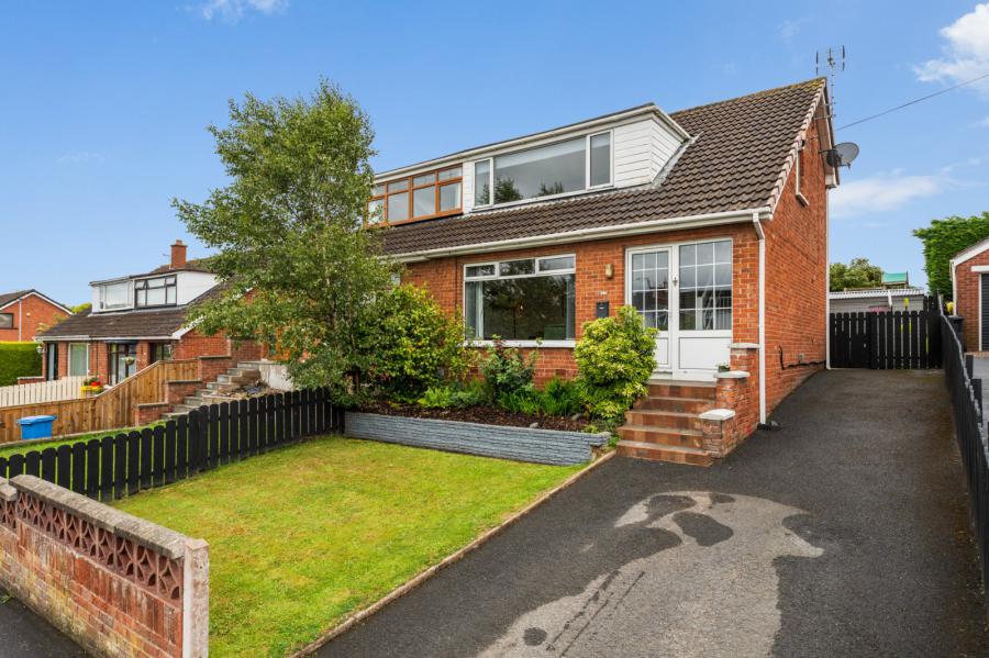 27 Dermott Park,Comber, Newtownards, BT23 5JQ