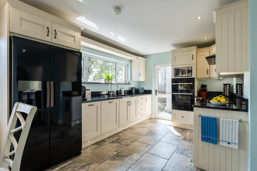 30 Whiteways