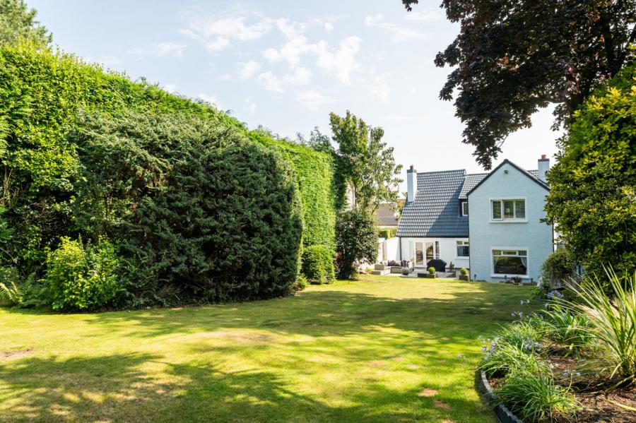 30 Whiteways