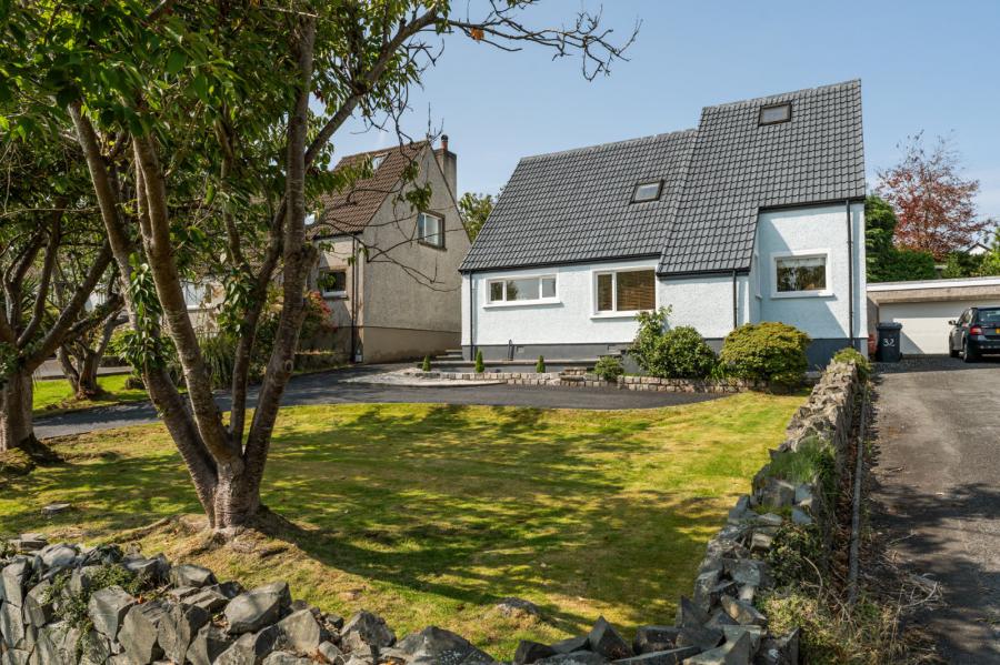 30 Whiteways