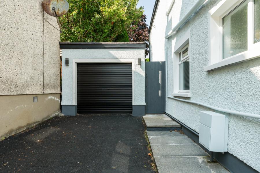 30 Whiteways