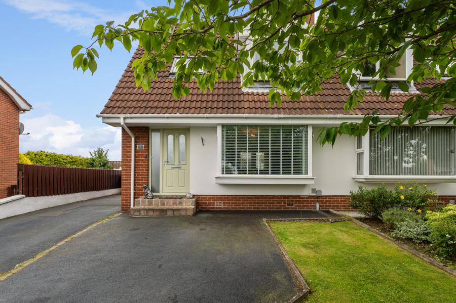 6 Priory Close
