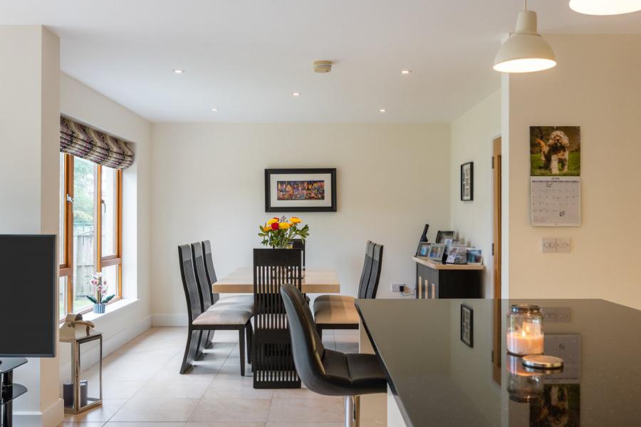 17 Helensview Park