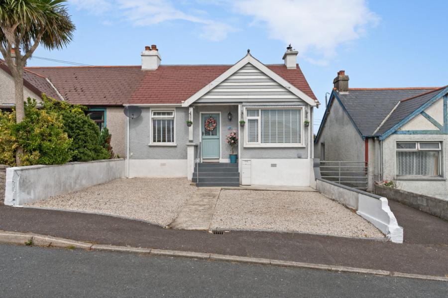 9 Strand Park