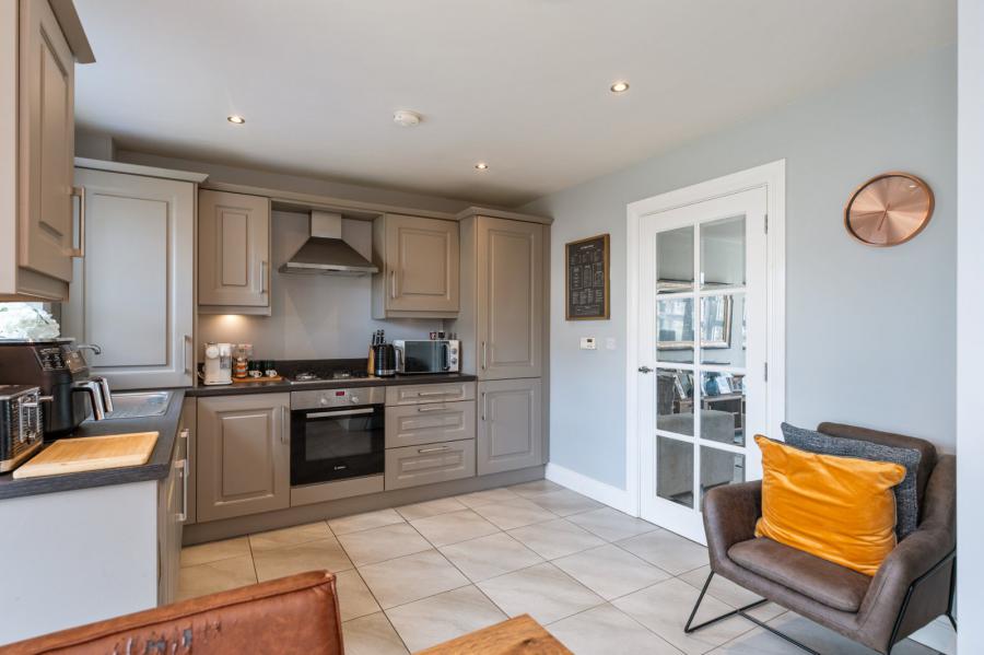 6 Bridgelea Way