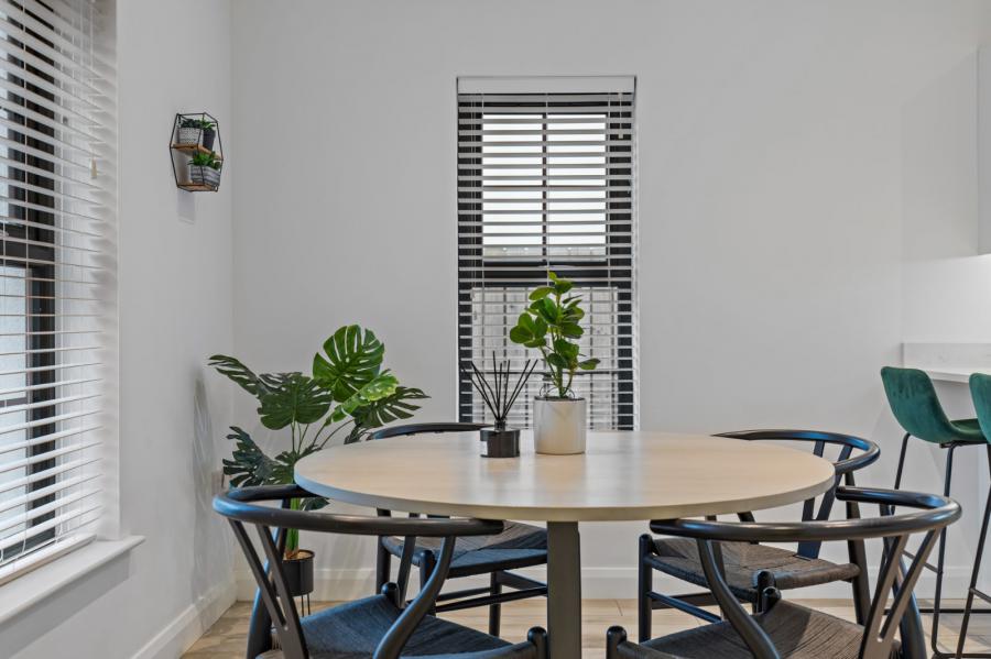 10 Blackrock Crescent