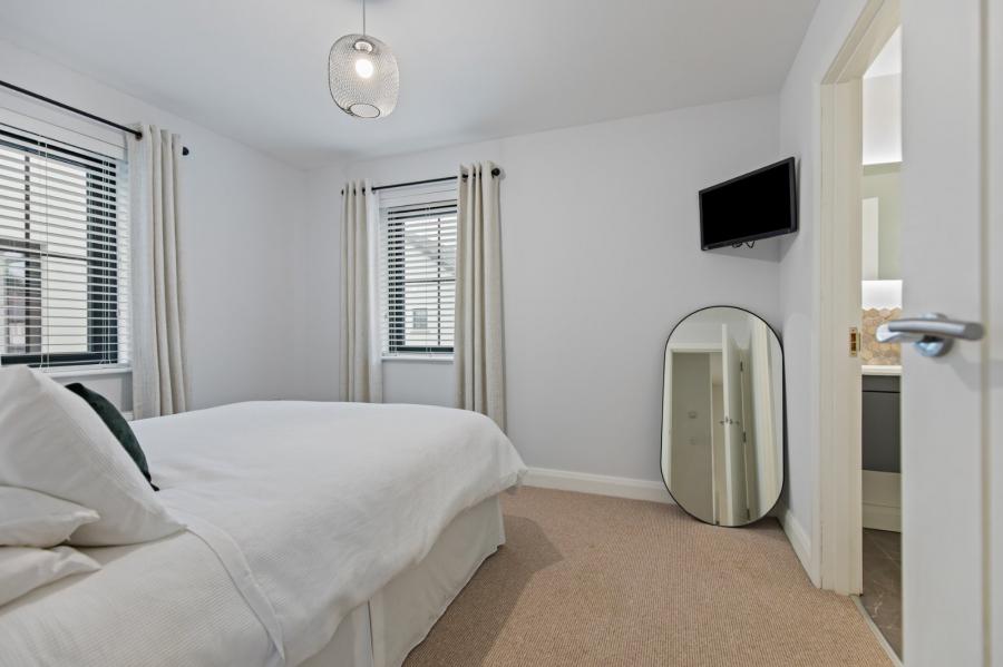 10 Blackrock Crescent