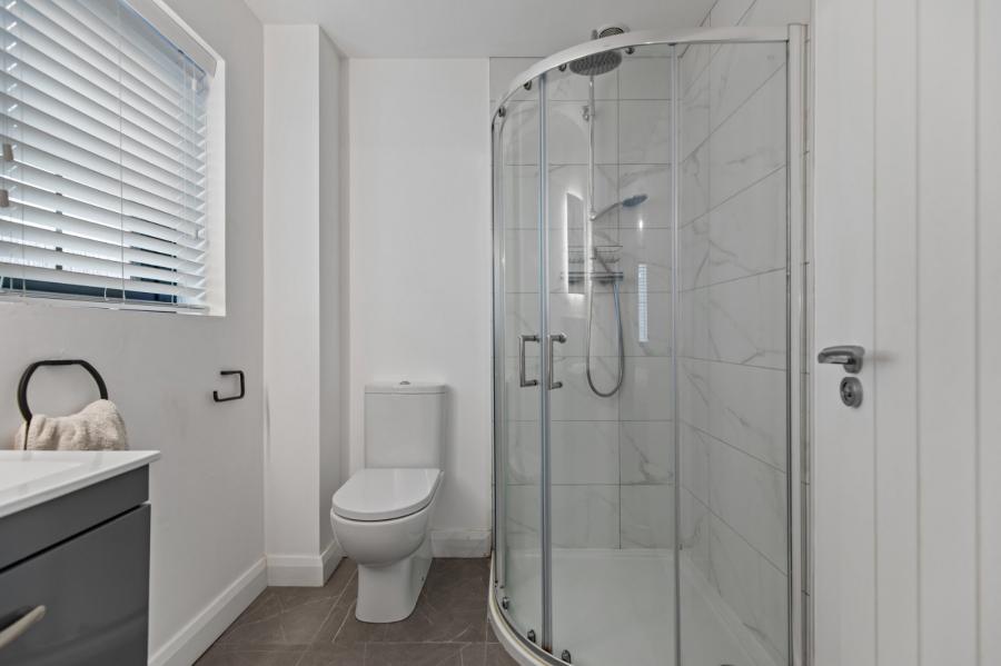 10 Blackrock Crescent