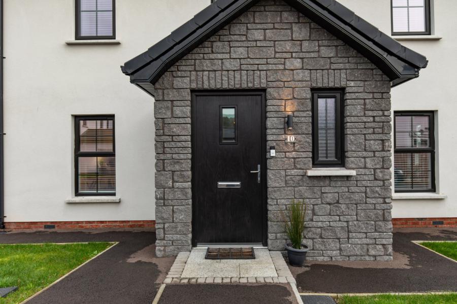 10 Blackrock Crescent