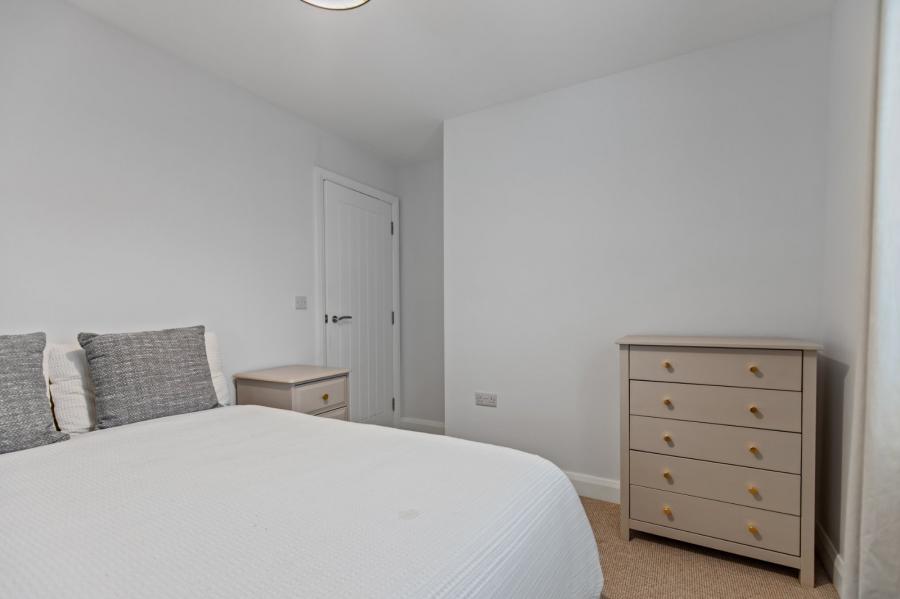 10 Blackrock Crescent