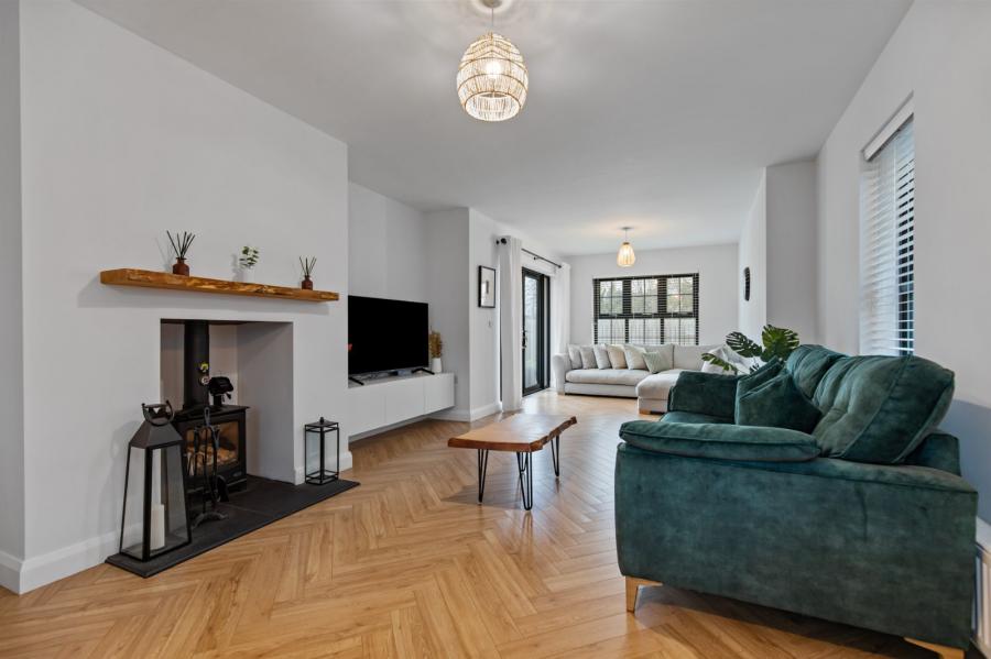 10 Blackrock Crescent