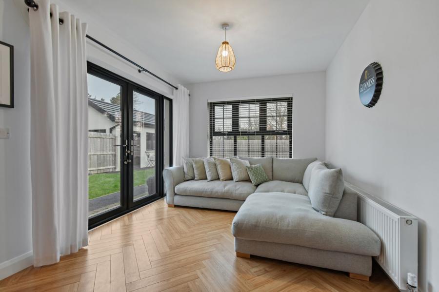 10 Blackrock Crescent