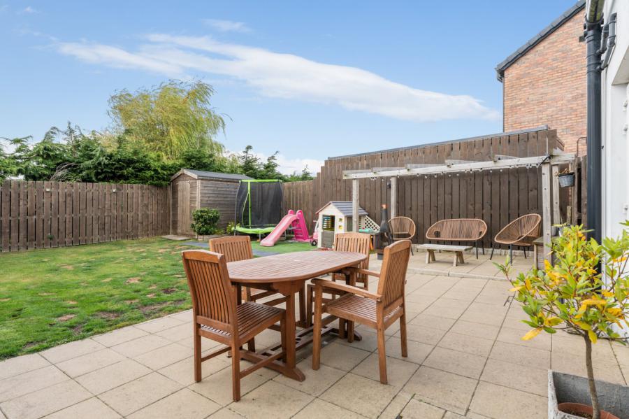 40 Ballyhenry Manor