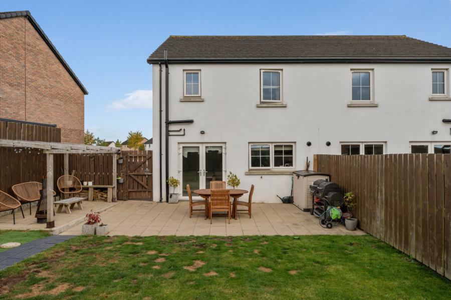 40 Ballyhenry Manor