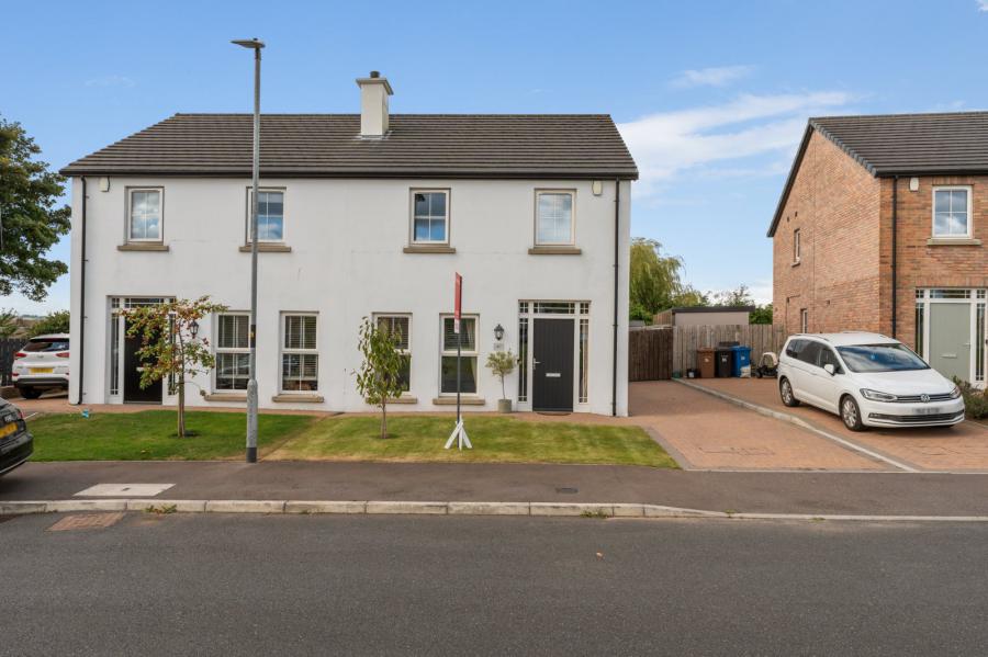 40 Ballyhenry Manor