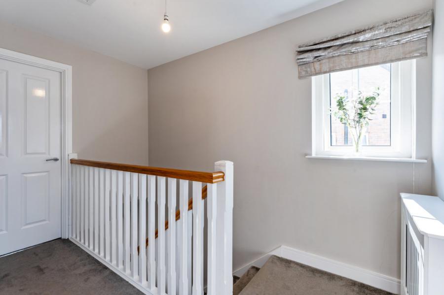 38 Ballyhenry Manor