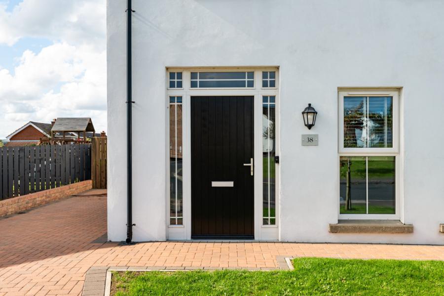 38 Ballyhenry Manor