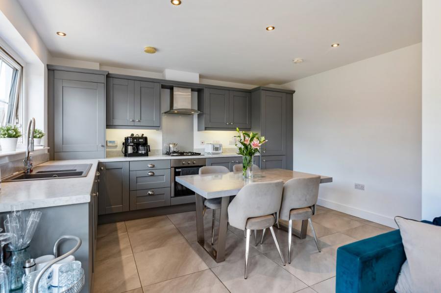 38 Ballyhenry Manor