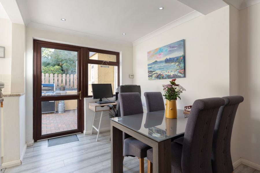 25 Crawfordsburn Road