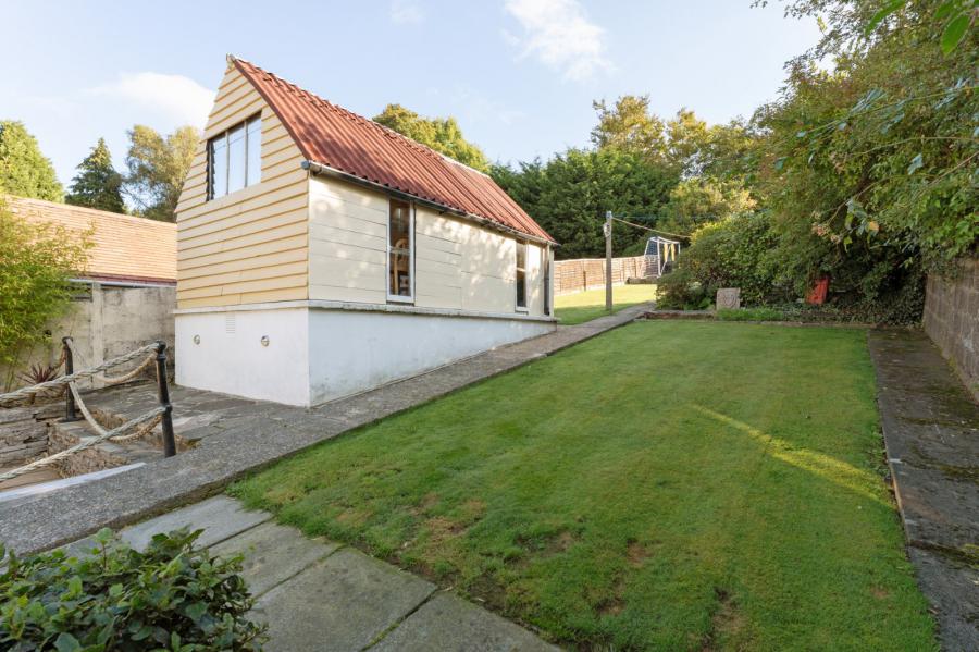 25 Crawfordsburn Road