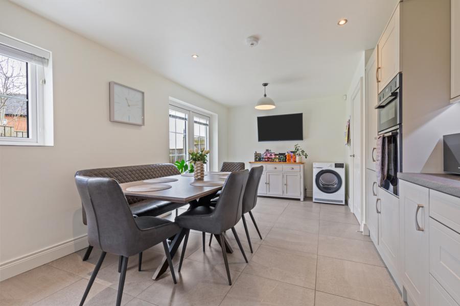 15 Blackwood Crescent