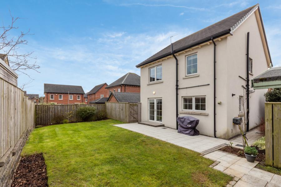 15 Blackwood Crescent