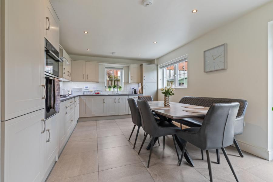 15 Blackwood Crescent