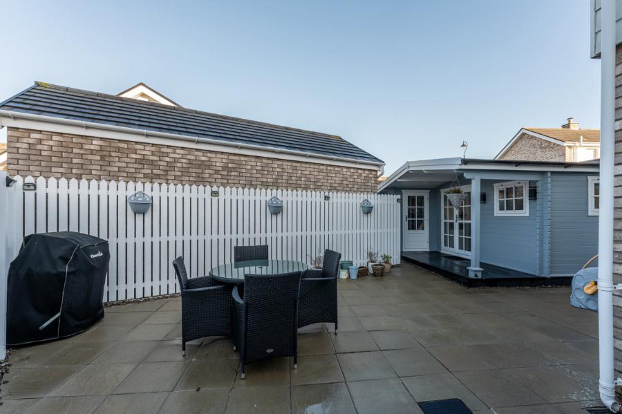 8 First Avenue, Rivenwood