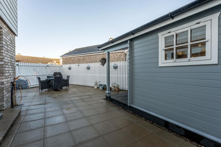 8 First Avenue, Rivenwood