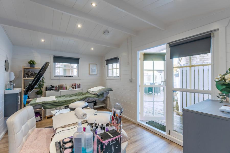 8 First Avenue, Rivenwood