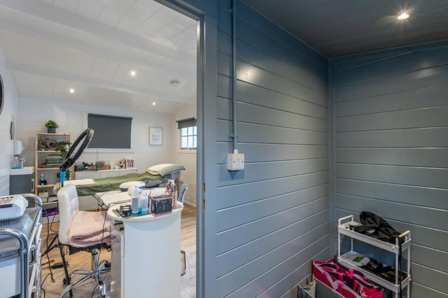 8 First Avenue, Rivenwood