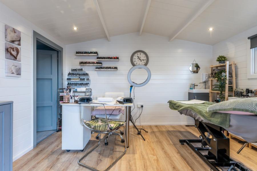 8 First Avenue, Rivenwood