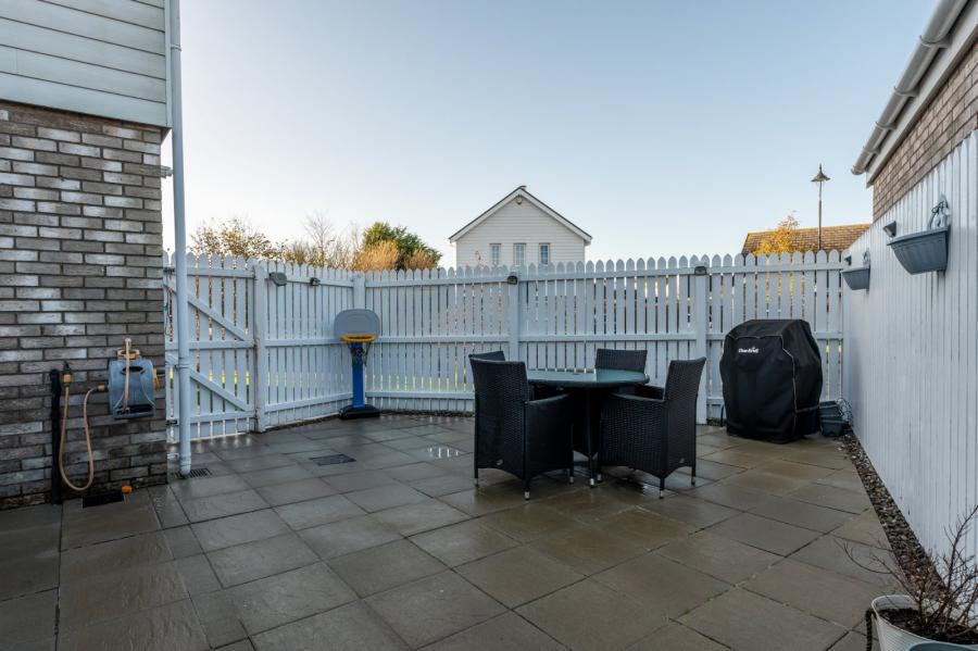 8 First Avenue, Rivenwood