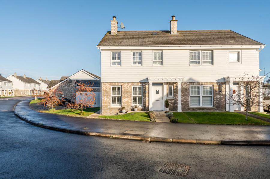 8 First Avenue, Rivenwood