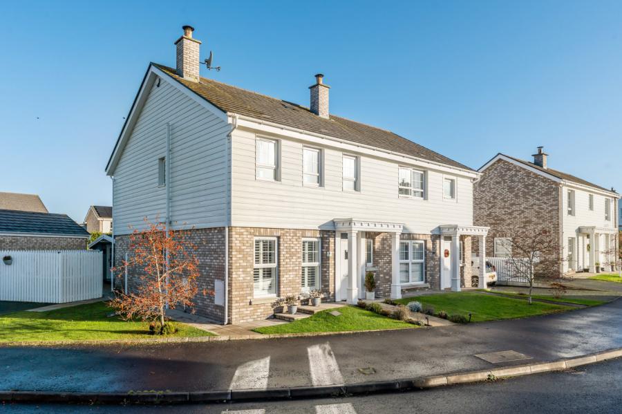 8 First Avenue, Rivenwood