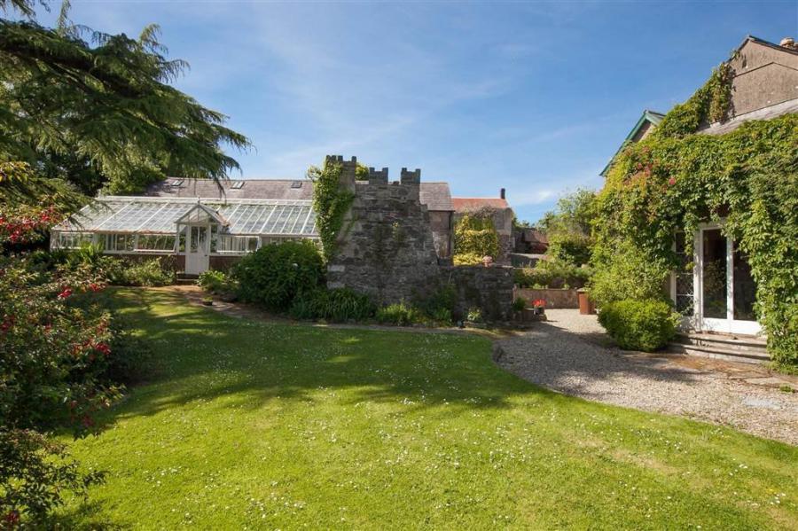 Maxwell Court, 15 Ballygowan Road