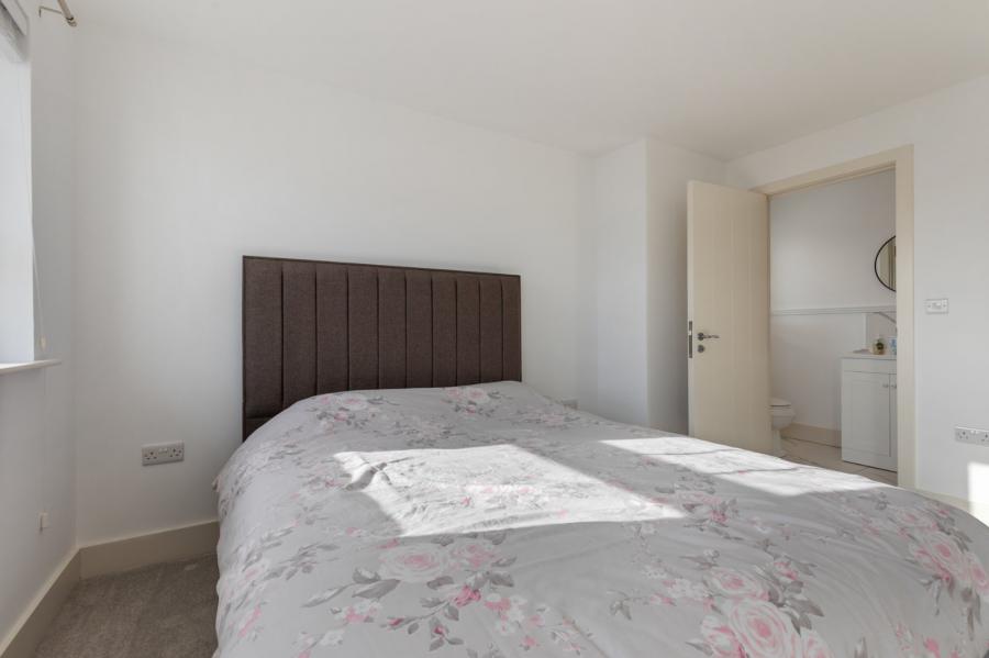 2 Fourth Street, Rivenwood