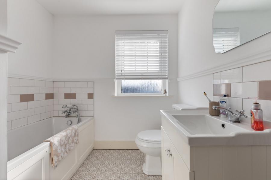 2 Fourth Street, Rivenwood