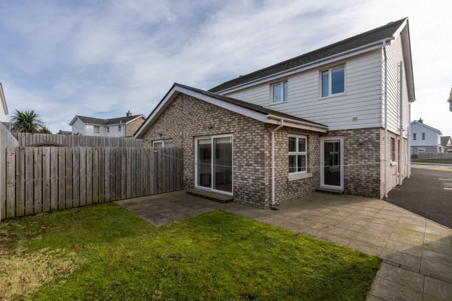 2 Fourth Street, Rivenwood