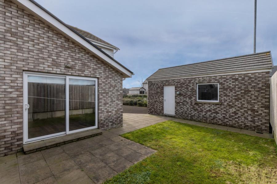 2 Fourth Street, Rivenwood