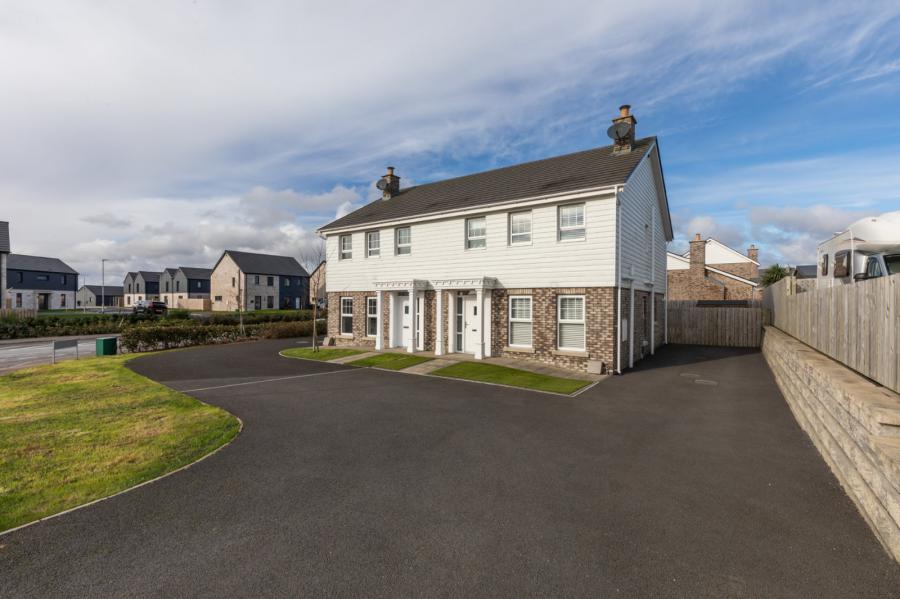 2 Fourth Street, Rivenwood