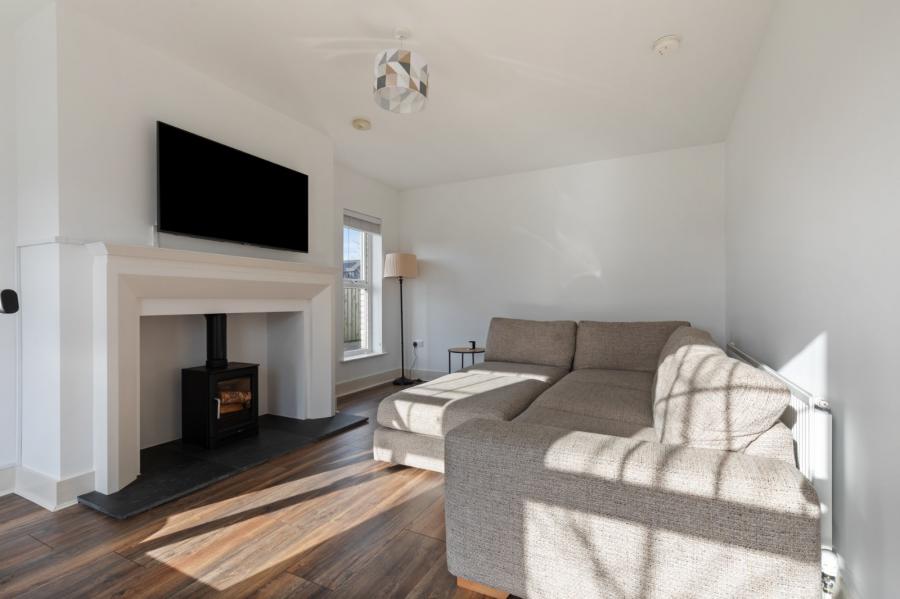 2 Fourth Street, Rivenwood